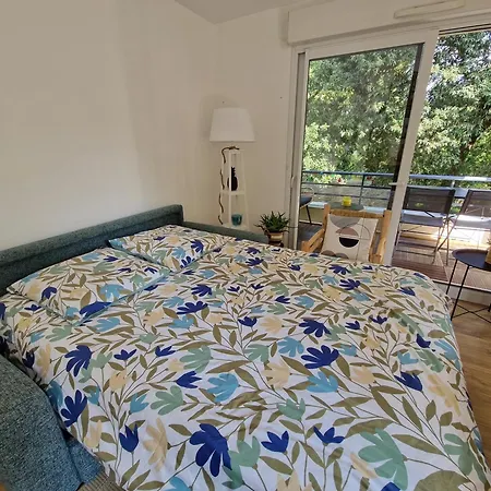 Spacieux Avec Parking Proche *