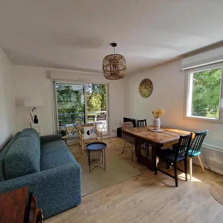 Spacieux Avec Parking Proche Apartamento *