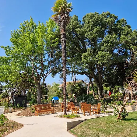 Spacieux Avec Parking Proche