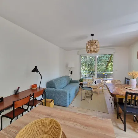 Spacieux Avec Parking Proche Apartamento *