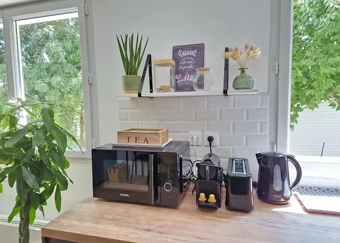 Spacieux Avec Parking Proche Appartement *