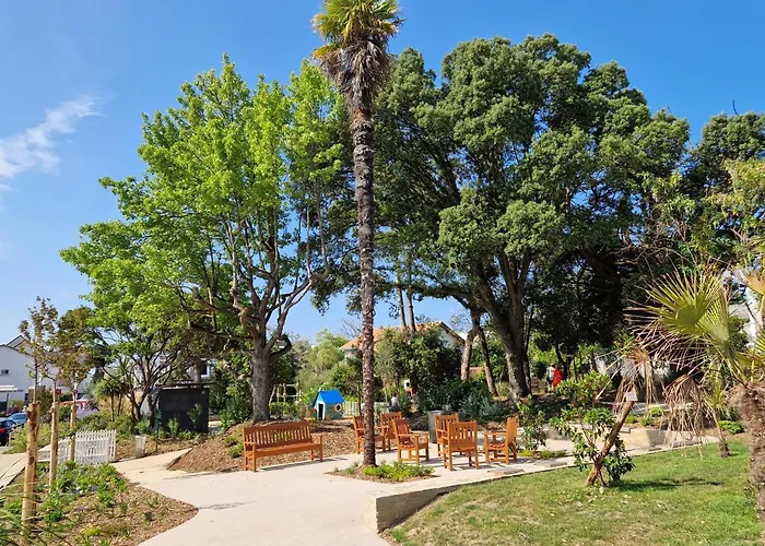 Spacieux Avec Parking Proche